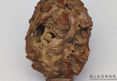 图片[3]-Carved walnut-pit pendant on listening to pines in the wind, 18th century, Qing dynasty-China Archive